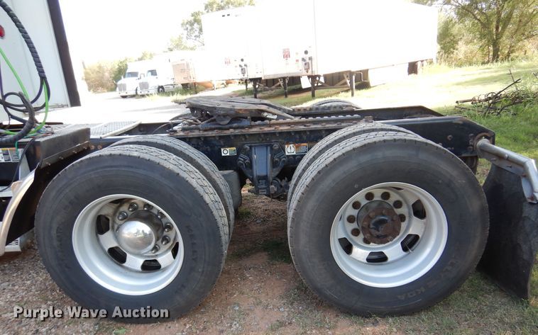 image for item DM5080 2012 Kenworth T660  semi truck