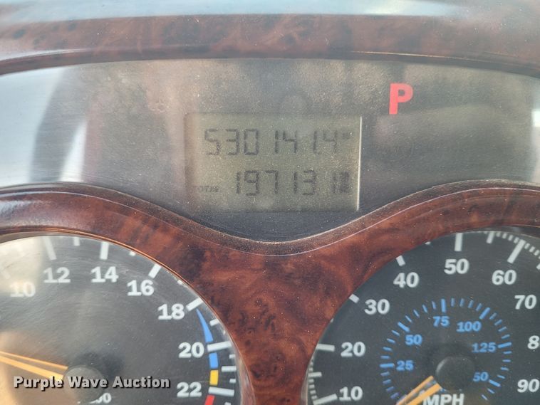 image for item FC9039 2004 Mack CX613 Vision  semi truck