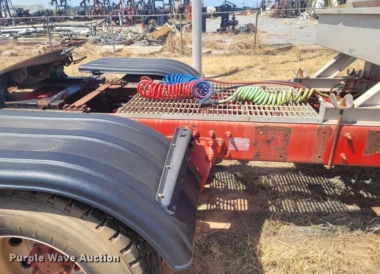 image for item FC9039 2004 Mack CX613 Vision  semi truck