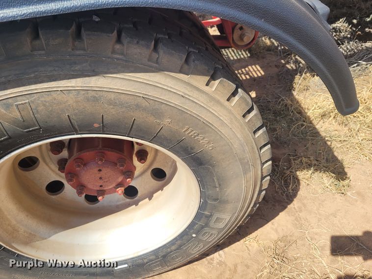 image for item FC9039 2004 Mack CX613 Vision  semi truck