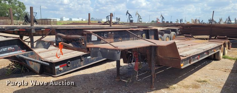 image for item FC9040 1975 Hyster  equipment trailer