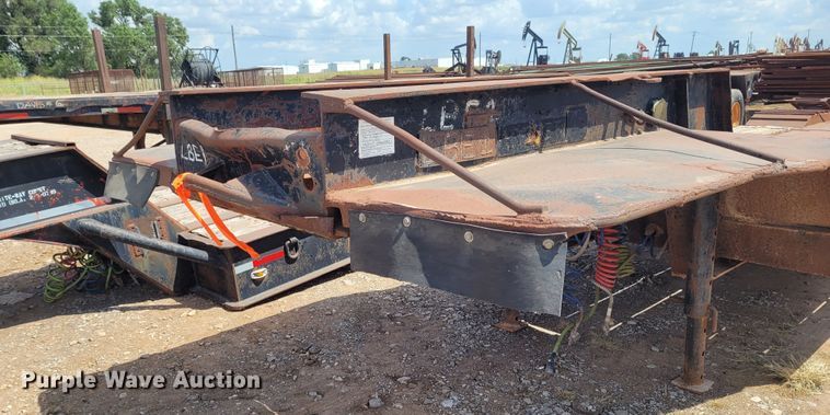 image for item FC9040 1975 Hyster  equipment trailer