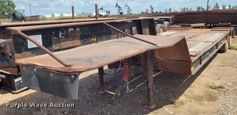 image for item FC9040 1975 Hyster  equipment trailer