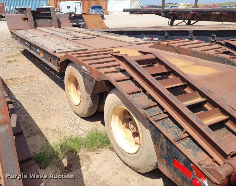 image for item FC9040 1975 Hyster  equipment trailer