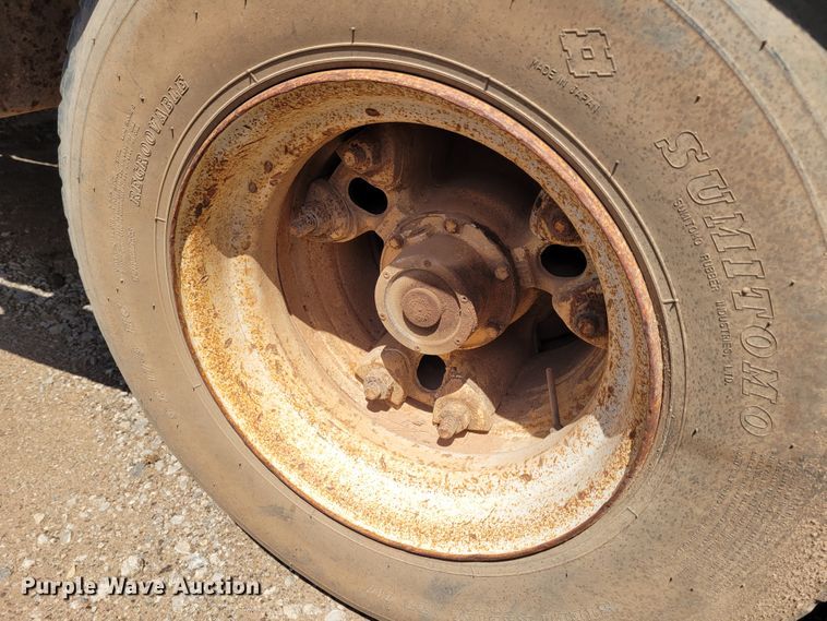 image for item FC9040 1975 Hyster  equipment trailer