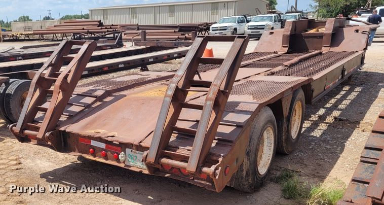 image for item FC9041 1966 Hyster  equipment trailer