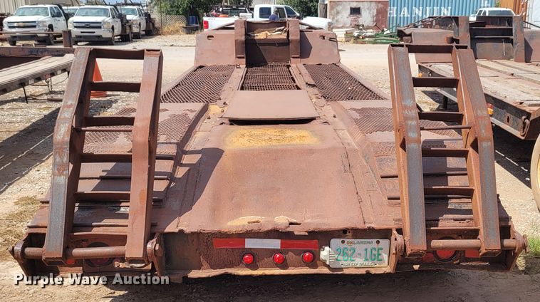 image for item FC9041 1966 Hyster  equipment trailer