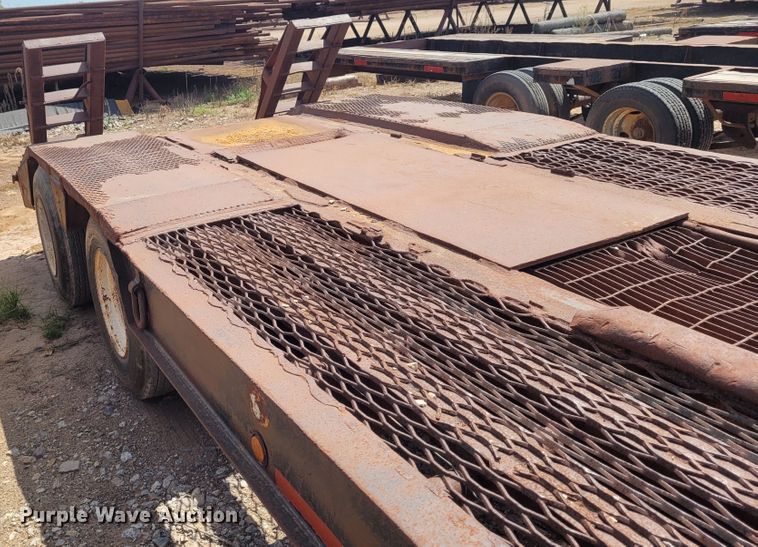 image for item FC9041 1966 Hyster  equipment trailer