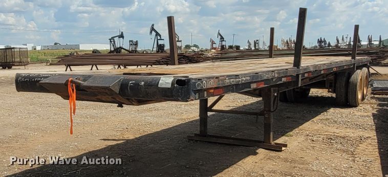 image for item FC9047 1977 Hobbs  flatbed trailer