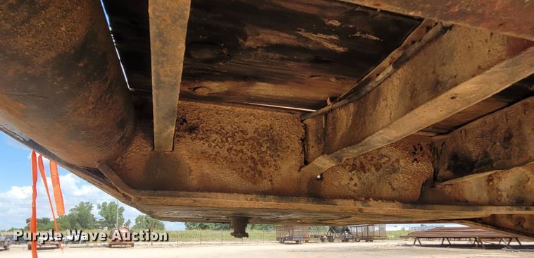 image for item FC9047 1977 Hobbs  flatbed trailer