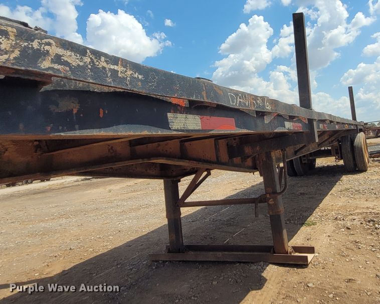 image for item FC9047 1977 Hobbs  flatbed trailer