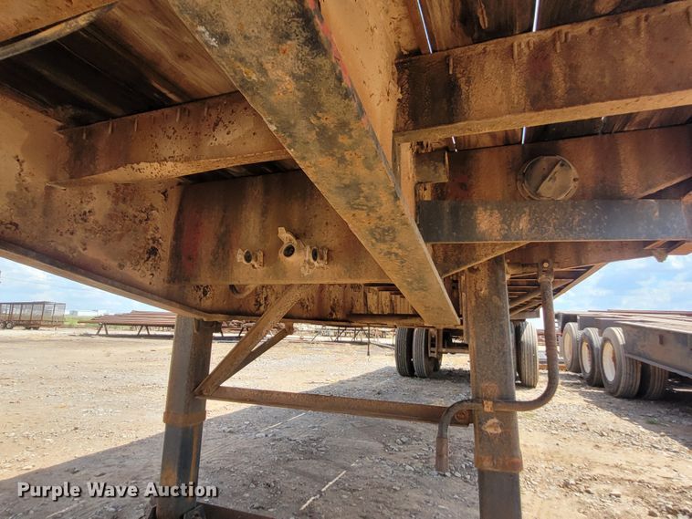 image for item FC9047 1977 Hobbs  flatbed trailer