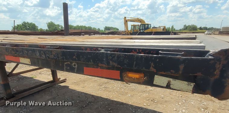 image for item FC9047 1977 Hobbs  flatbed trailer