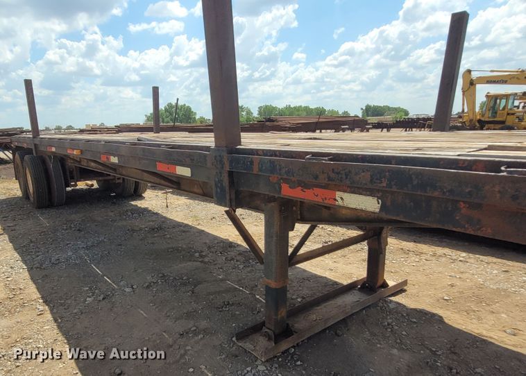 image for item FC9047 1977 Hobbs  flatbed trailer
