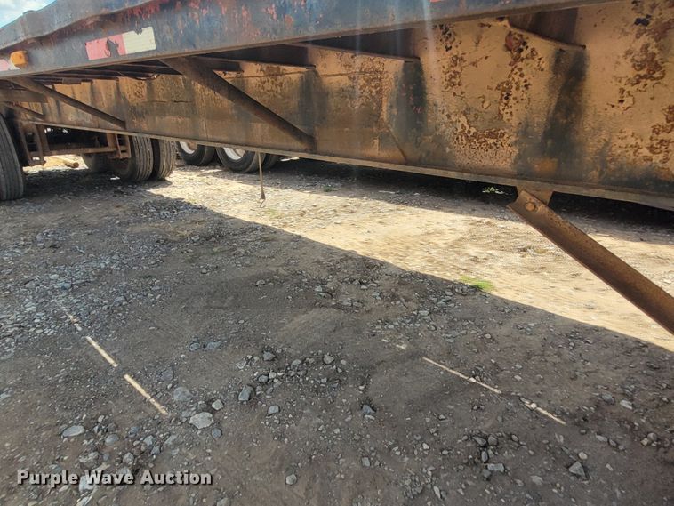 image for item FC9047 1977 Hobbs  flatbed trailer