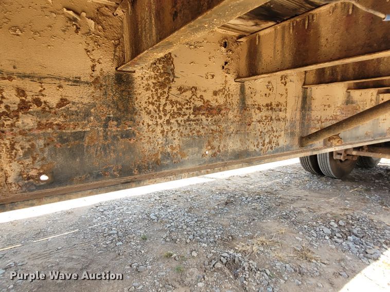 image for item FC9047 1977 Hobbs  flatbed trailer