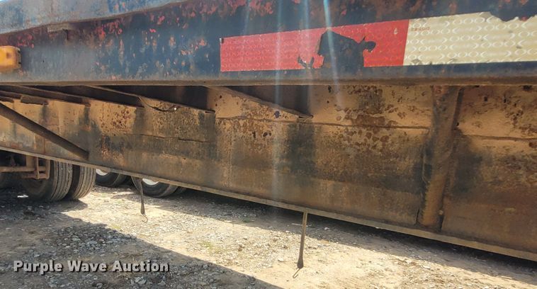 image for item FC9047 1977 Hobbs  flatbed trailer