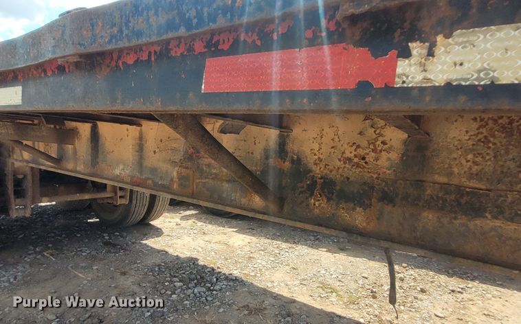 image for item FC9047 1977 Hobbs  flatbed trailer