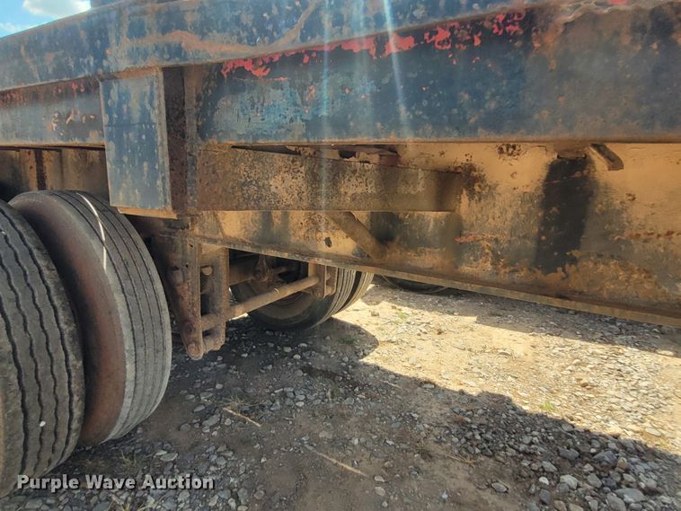 image for item FC9047 1977 Hobbs  flatbed trailer