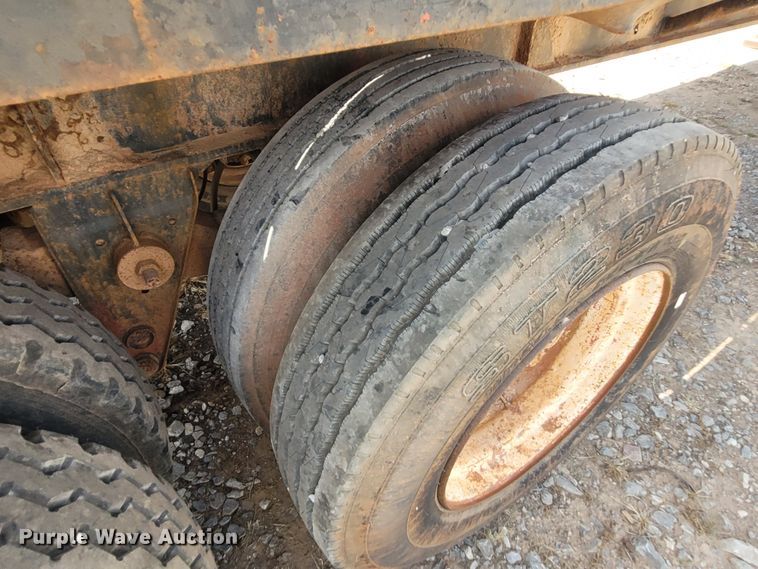 image for item FC9047 1977 Hobbs  flatbed trailer