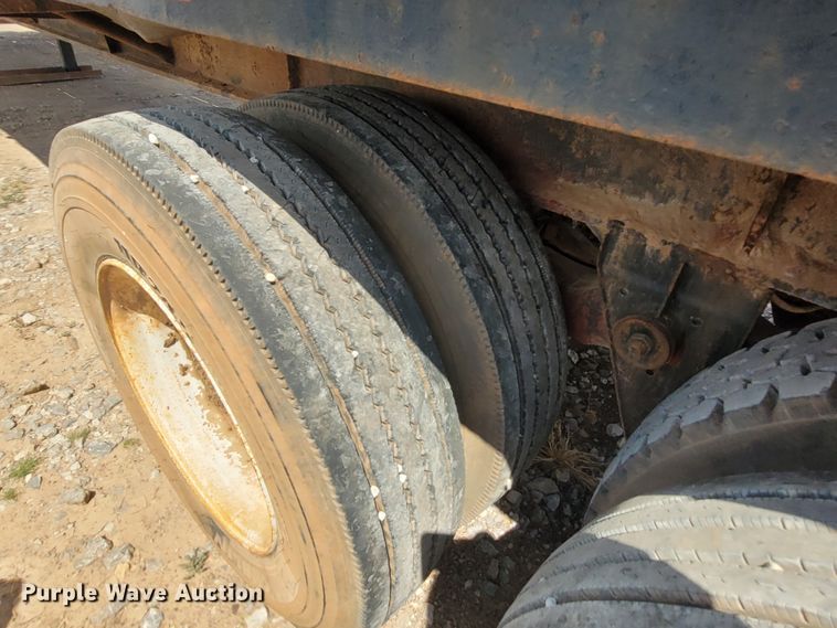 image for item FC9047 1977 Hobbs  flatbed trailer