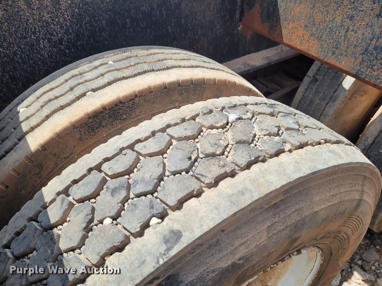 image for item FC9048 1982 Hobbs  oilfield trailer