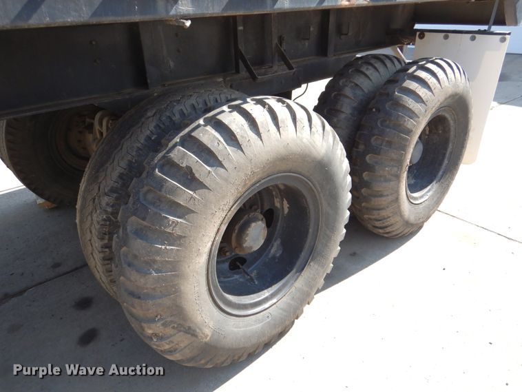 image for item FR9590 1975 KFMS  flatbed trailer