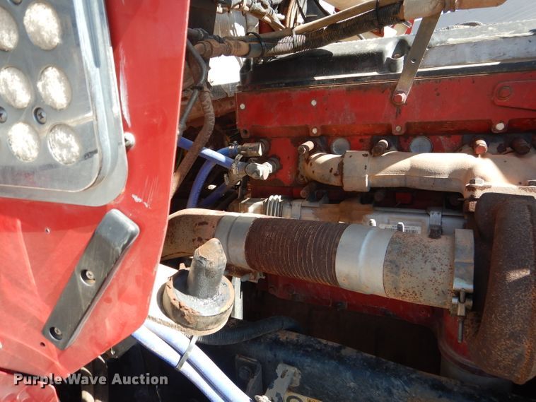 image for item HC9202 2004 Kenworth W900  semi truck