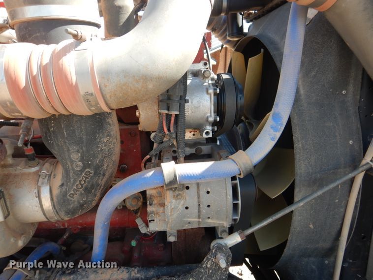 image for item HC9202 2004 Kenworth W900  semi truck