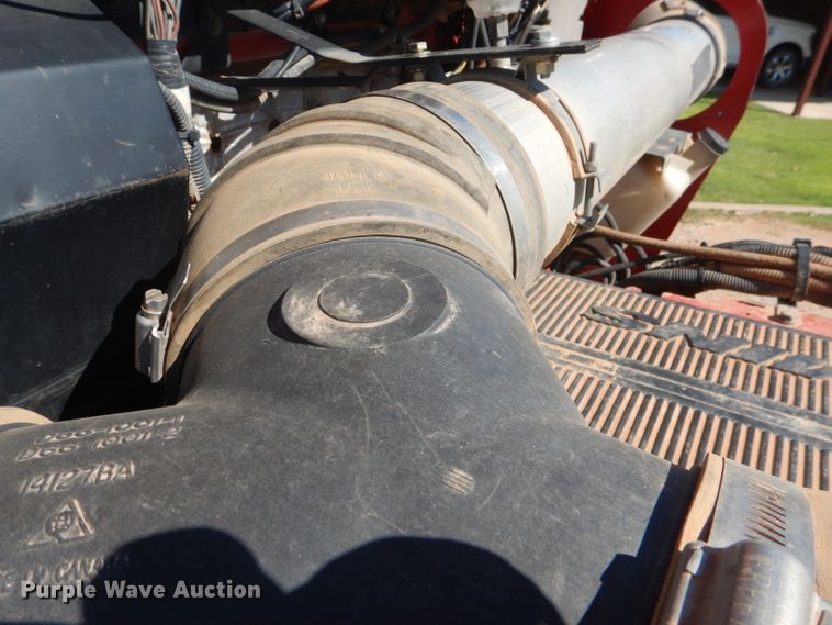 image for item HC9202 2004 Kenworth W900  semi truck