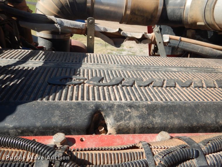 image for item HC9202 2004 Kenworth W900  semi truck