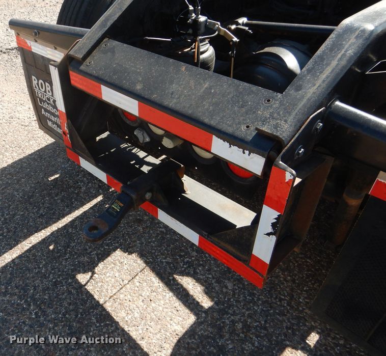 image for item HC9202 2004 Kenworth W900  semi truck