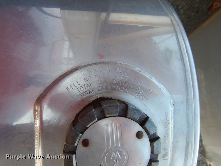 image for item HC9202 2004 Kenworth W900  semi truck