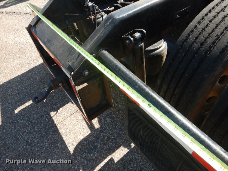 image for item HC9202 2004 Kenworth W900  semi truck