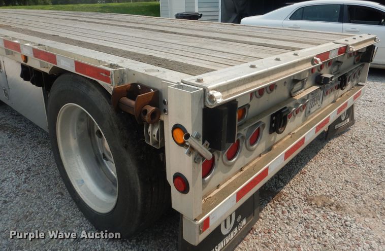 image for item HU9279 2013 Wilson AD 1080  drop deck trailer