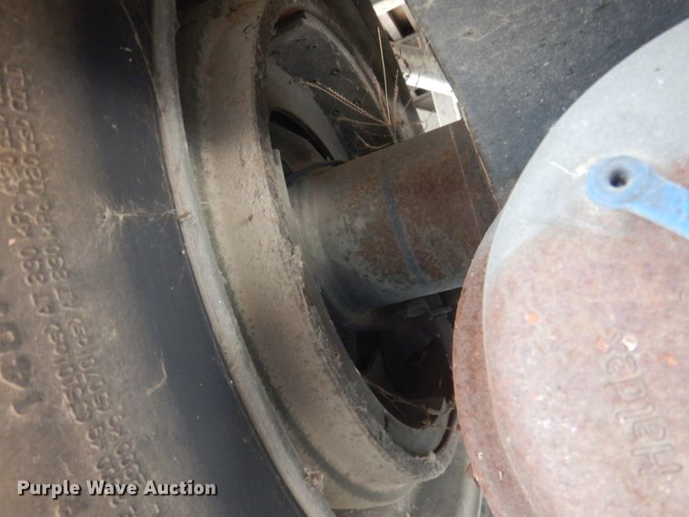 image for item HU9279 2013 Wilson AD 1080  drop deck trailer