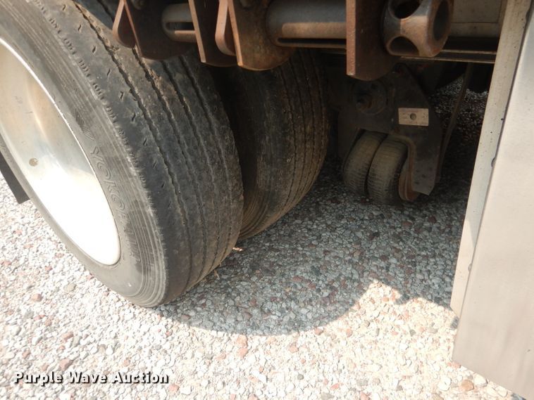 image for item HU9279 2013 Wilson AD 1080  drop deck trailer