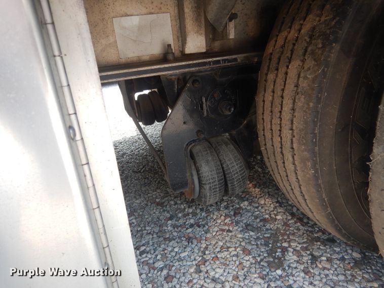 image for item HU9279 2013 Wilson AD 1080  drop deck trailer