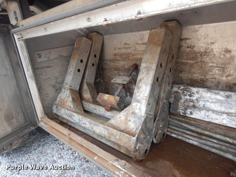 image for item HU9279 2013 Wilson AD 1080  drop deck trailer