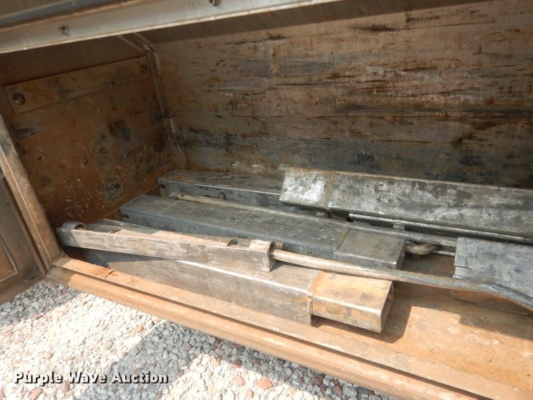 image for item HU9279 2013 Wilson AD 1080  drop deck trailer