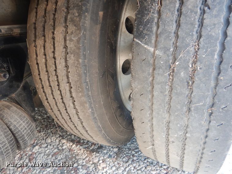 image for item HU9279 2013 Wilson AD 1080  drop deck trailer