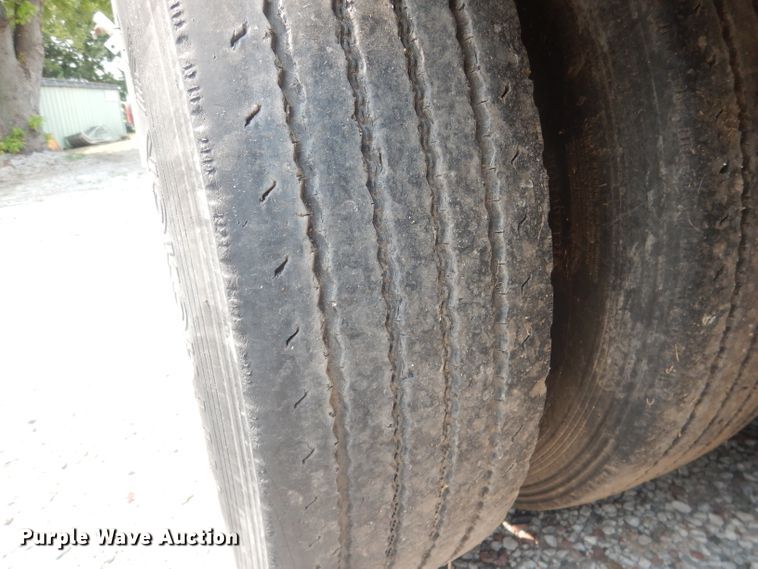 image for item HU9279 2013 Wilson AD 1080  drop deck trailer