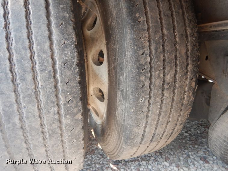 image for item HU9279 2013 Wilson AD 1080  drop deck trailer