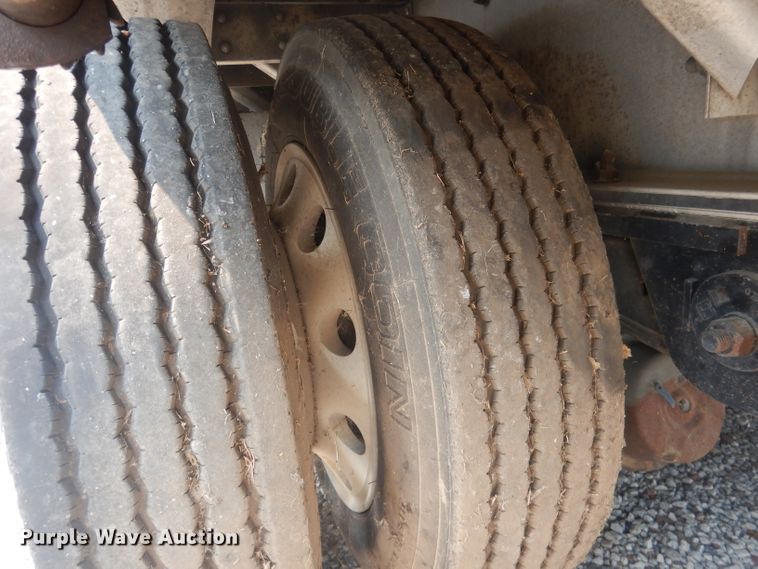 image for item HU9279 2013 Wilson AD 1080  drop deck trailer