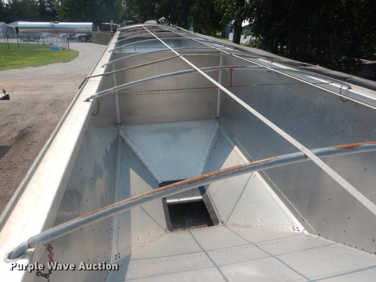 image for item HU9280 2014 Timpte 4328  grain trailer