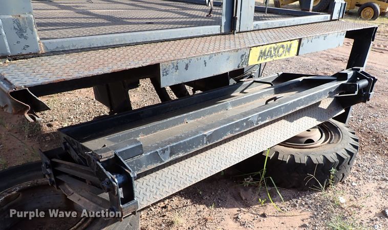 image for item IN9666 Maxon  flatbed