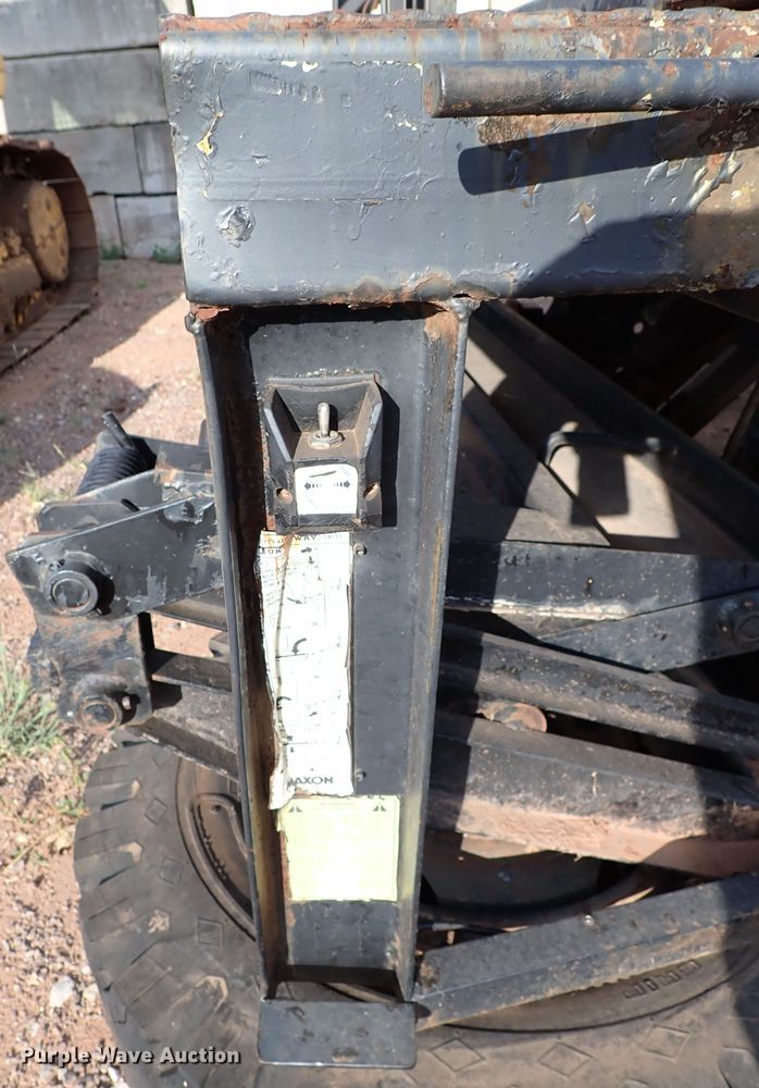 image for item IN9666 Maxon  flatbed