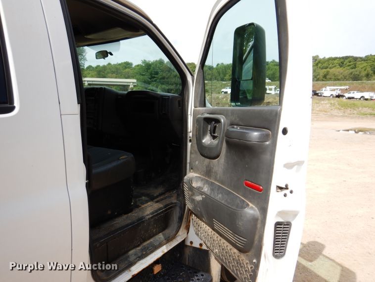 image for item IN9980 2006 Chevrolet C4500  utility / service truck