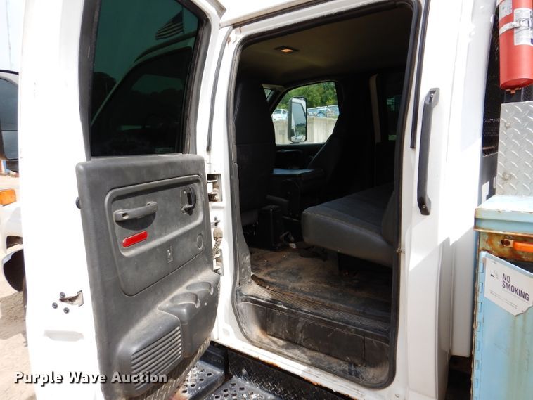 image for item IN9980 2006 Chevrolet C4500  utility / service truck