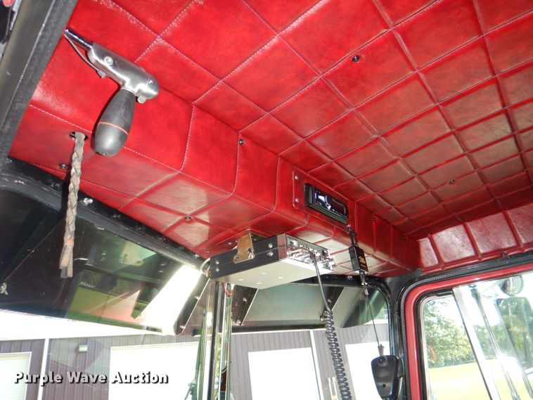 image for item IR9104 1987 Peterbilt 359  semi truck